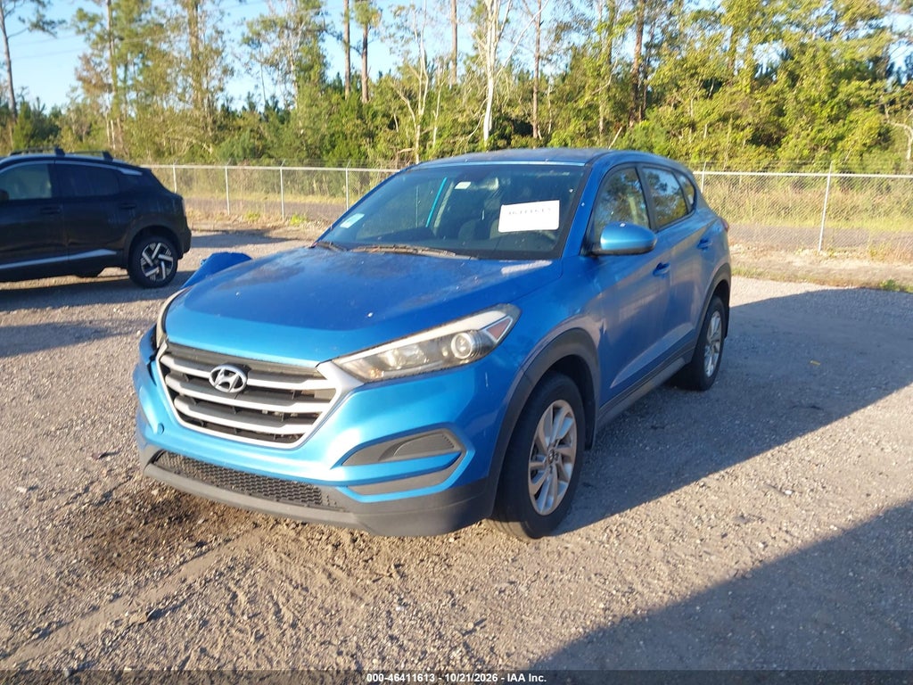 2017 Hyundai Tucson SE photo 2