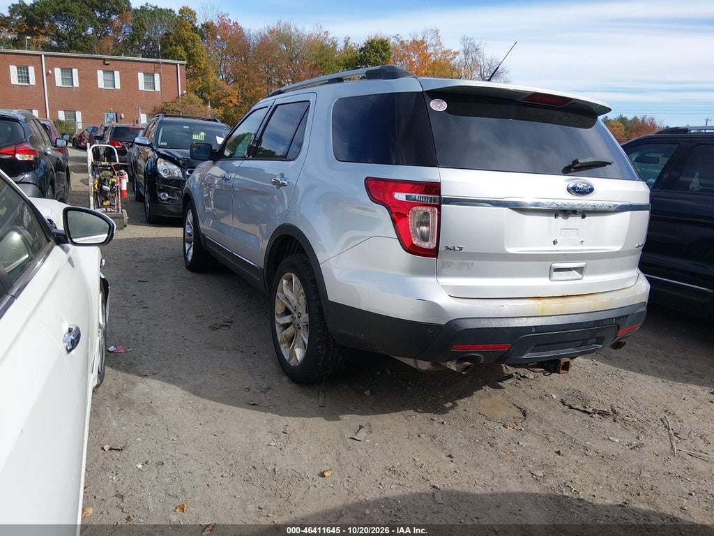 2014 Ford Explorer XLT photo 3