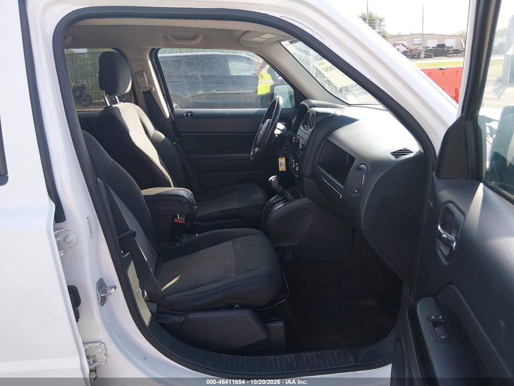2013 Jeep Patriot Latitude photo 5
