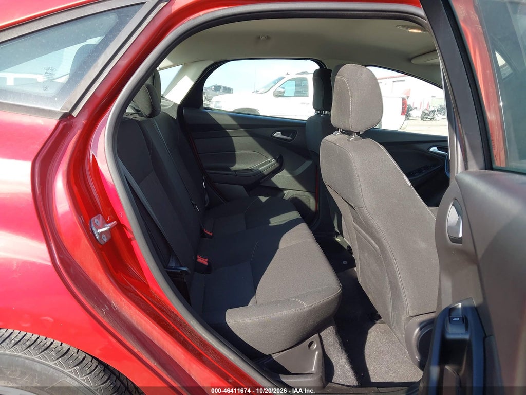 2018 Ford Focus SE photo 8