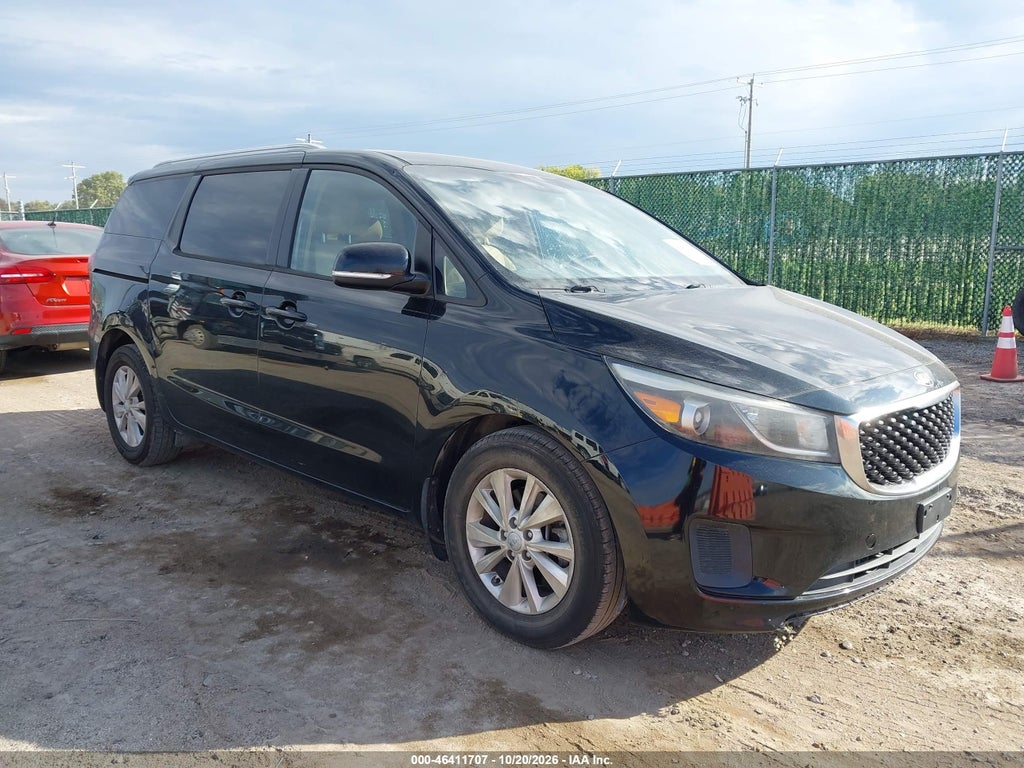 2016 Kia Sedona LX photo 1