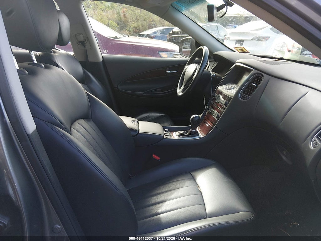 2017 Infiniti QX50 photo 5