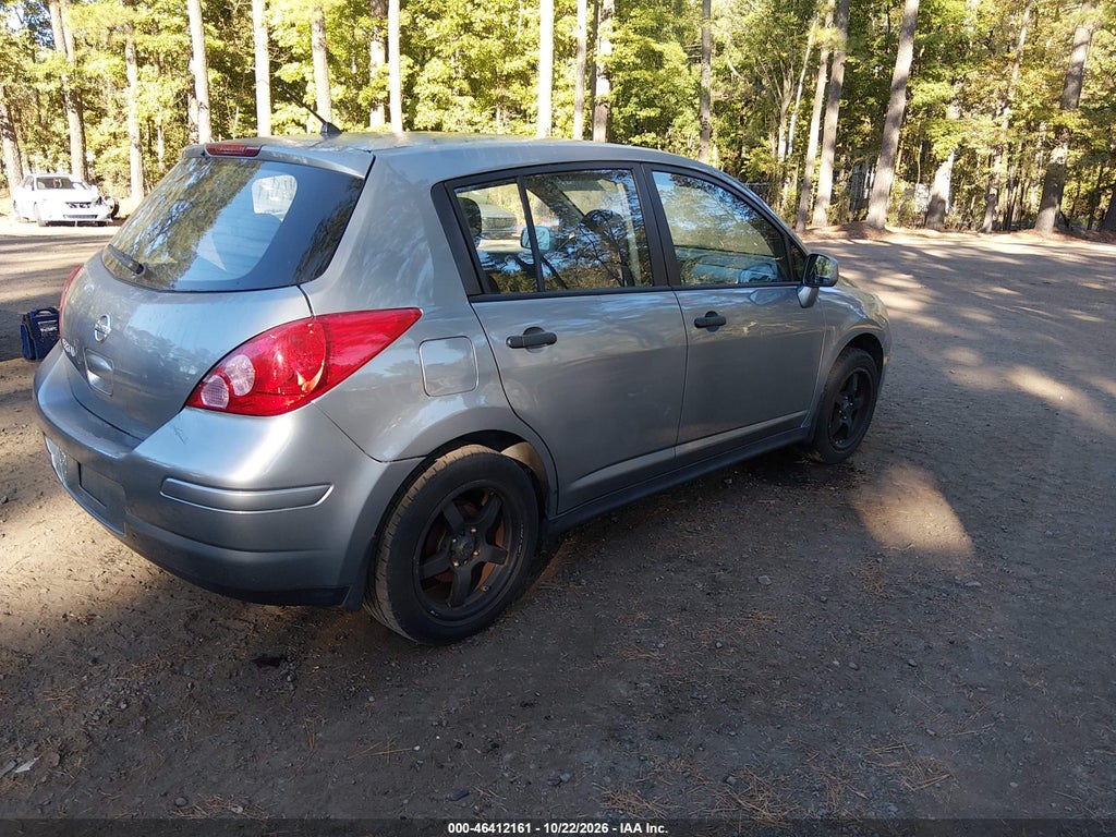 2009 Nissan Versa 1.8S photo 4