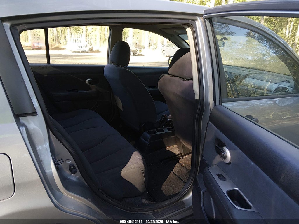 2009 Nissan Versa 1.8S photo 8