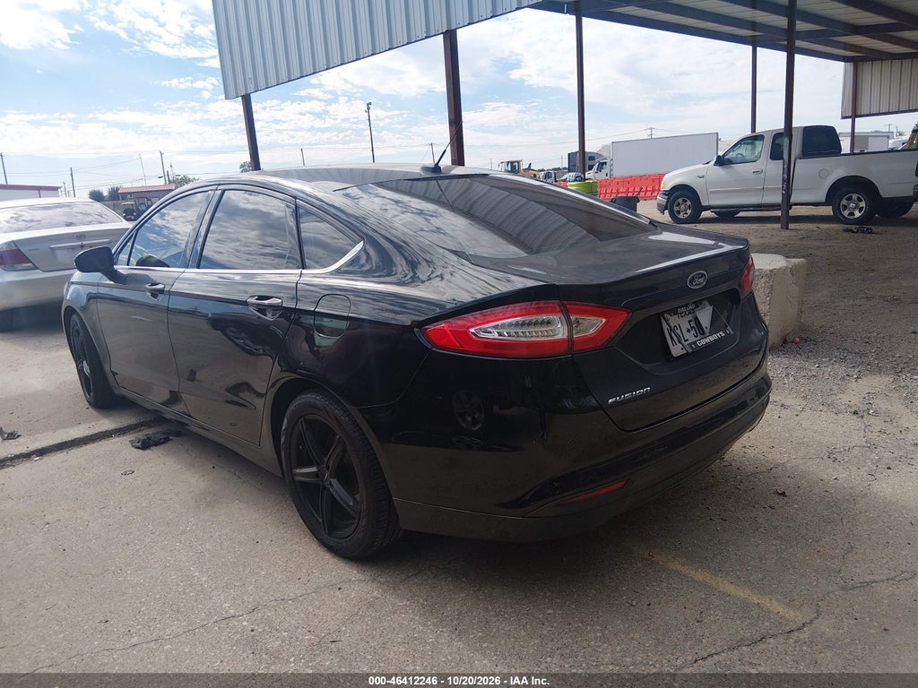 2015 Ford Fusion SE photo 3