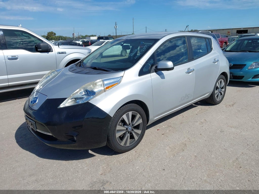 2014 Nissan Leaf SL photo 2