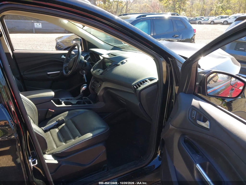 2018 Ford Escape SEL photo 5