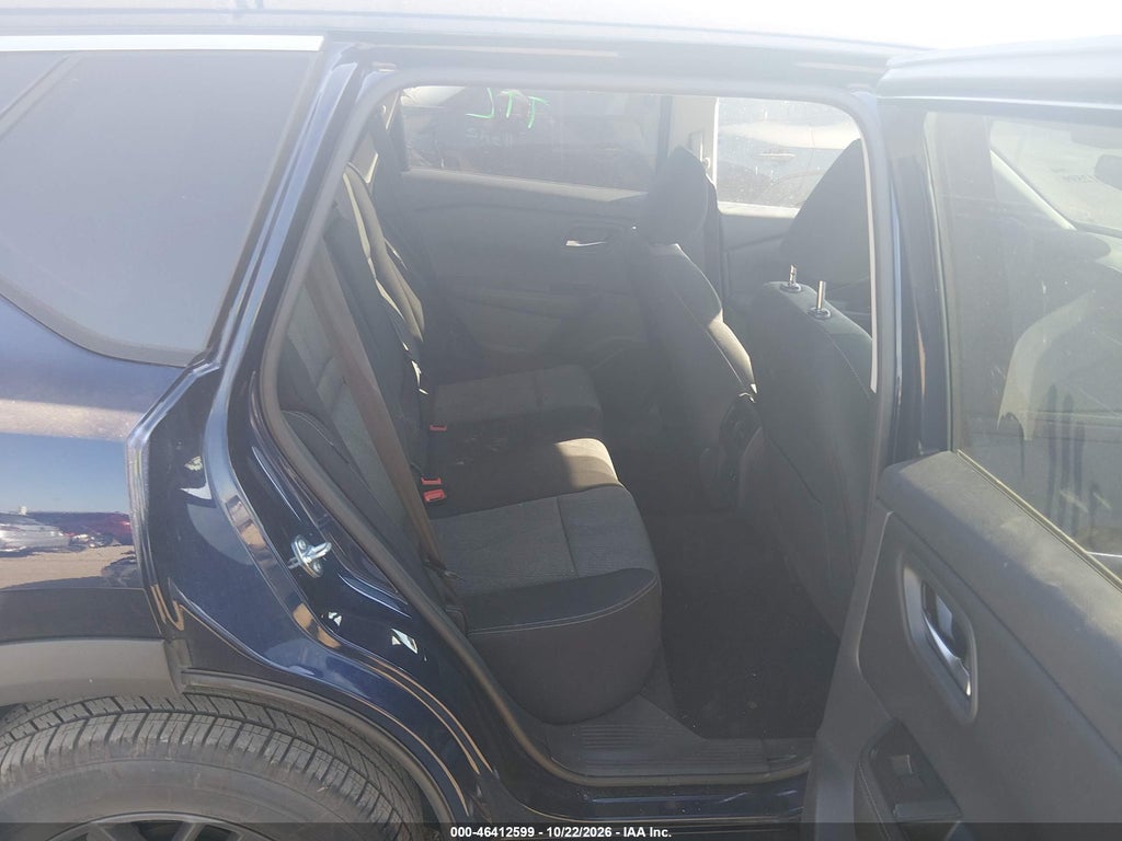 2026 Nissan Rogue SV photo 8