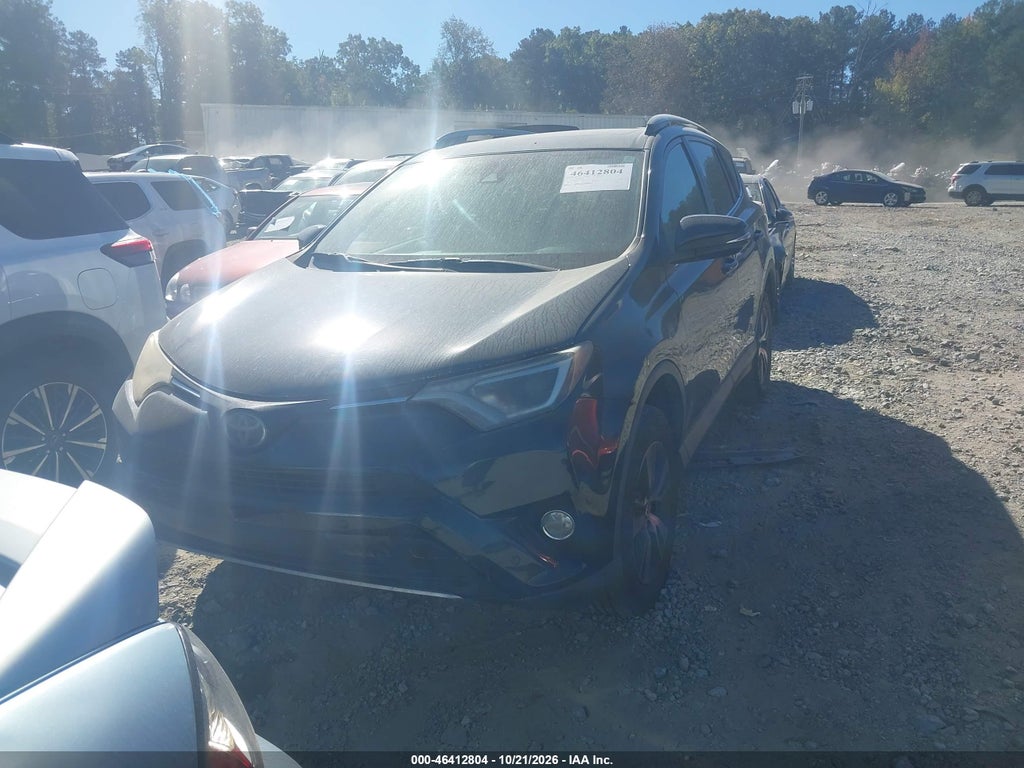 2018 Toyota RAV4 XLE photo 2