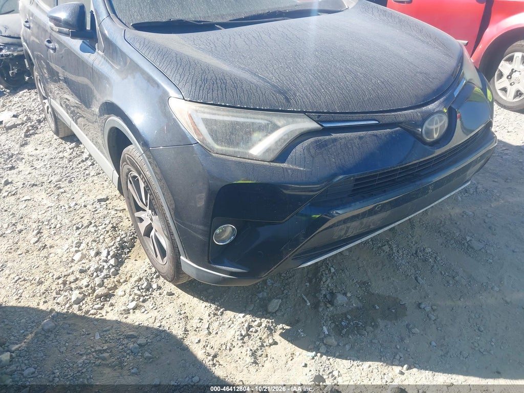 2018 Toyota RAV4 XLE photo 6