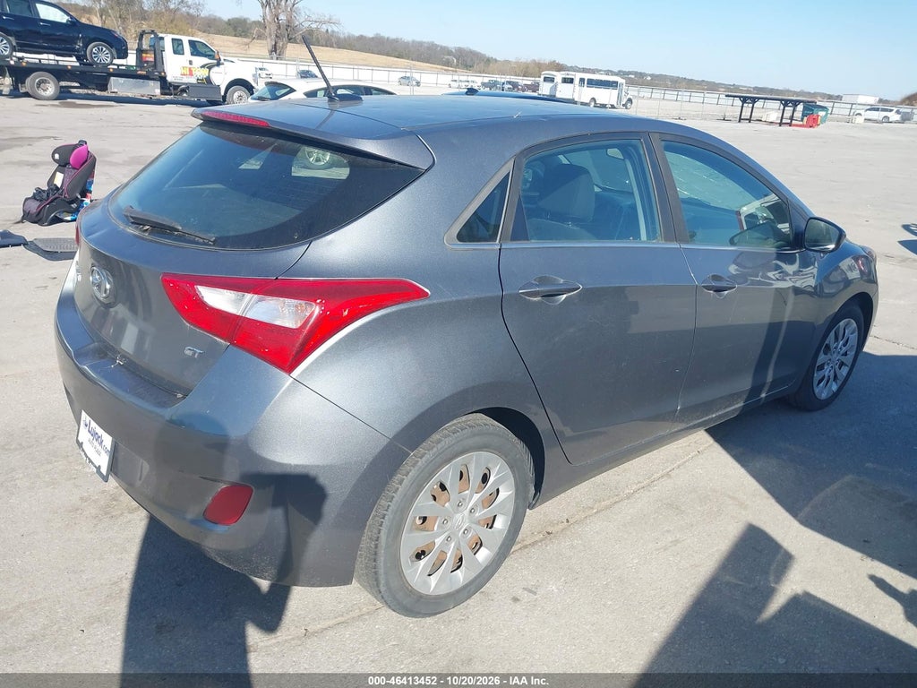 2017 Hyundai Elantra GT photo 4
