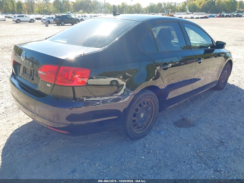 2014 Volkswagen Jetta 1.8T SE photo 4