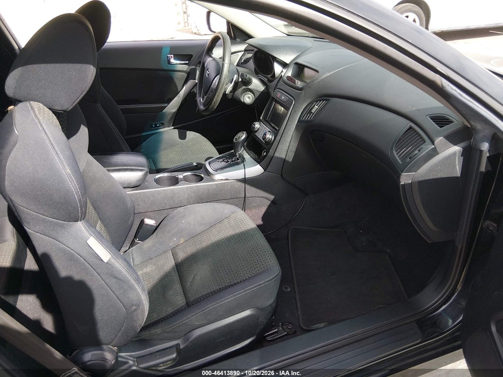 2010 Hyundai Genesis 2.0T photo 5