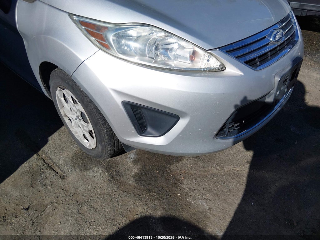 2011 Ford Fiesta SE photo 6