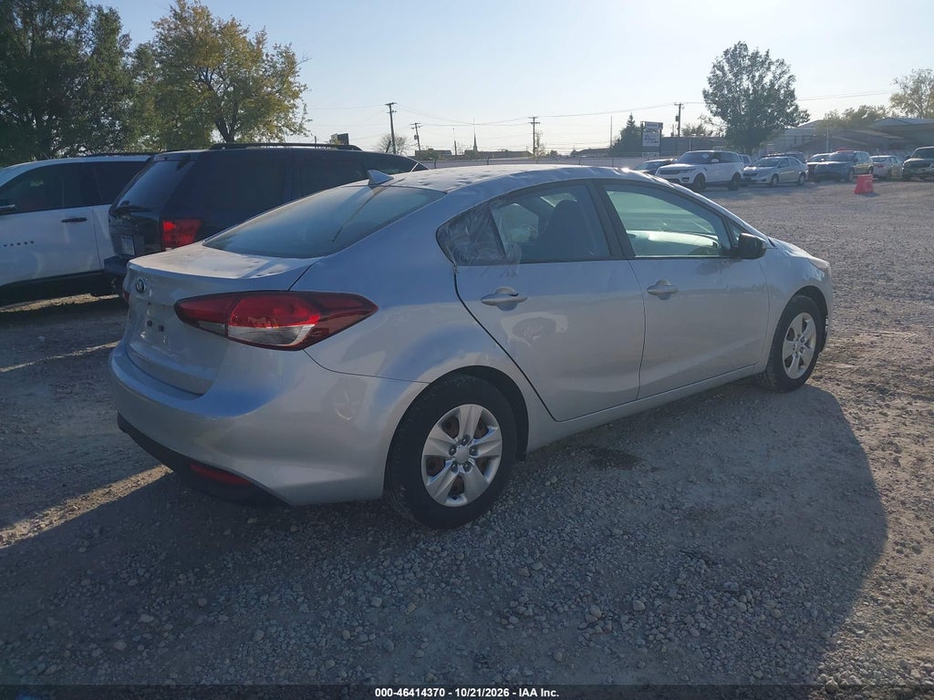 2018 Kia Forte LX photo 4