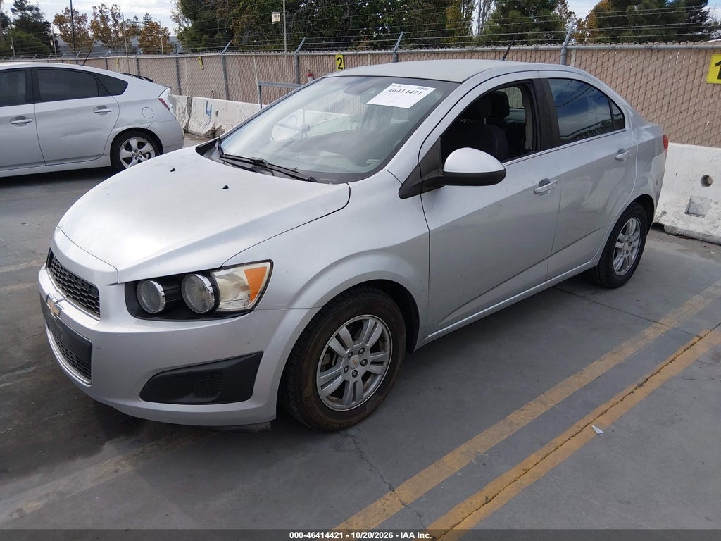 2012 Chevrolet Sonic 2LT photo 2