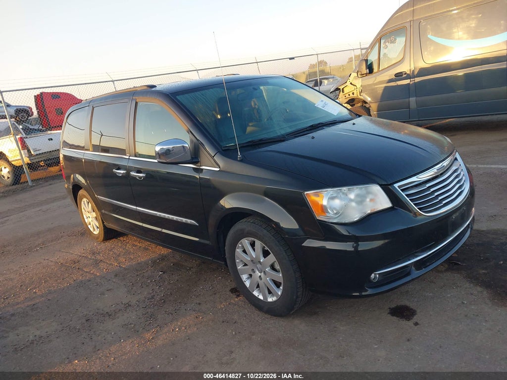 2011 Chrysler Town & Country Touring-L photo 1