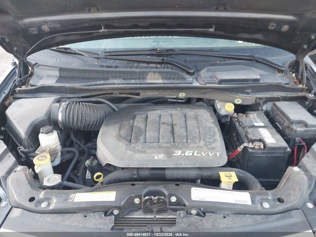 2011 Chrysler Town & Country Touring-L photo 10
