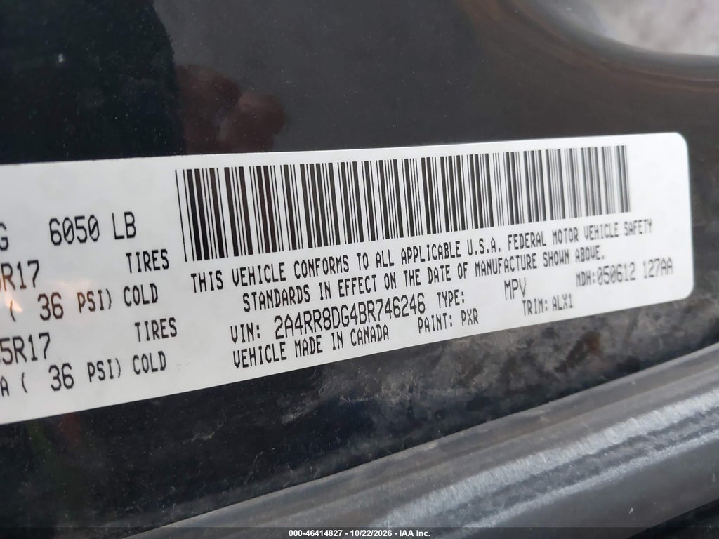 2011 Chrysler Town & Country Touring-L photo 9