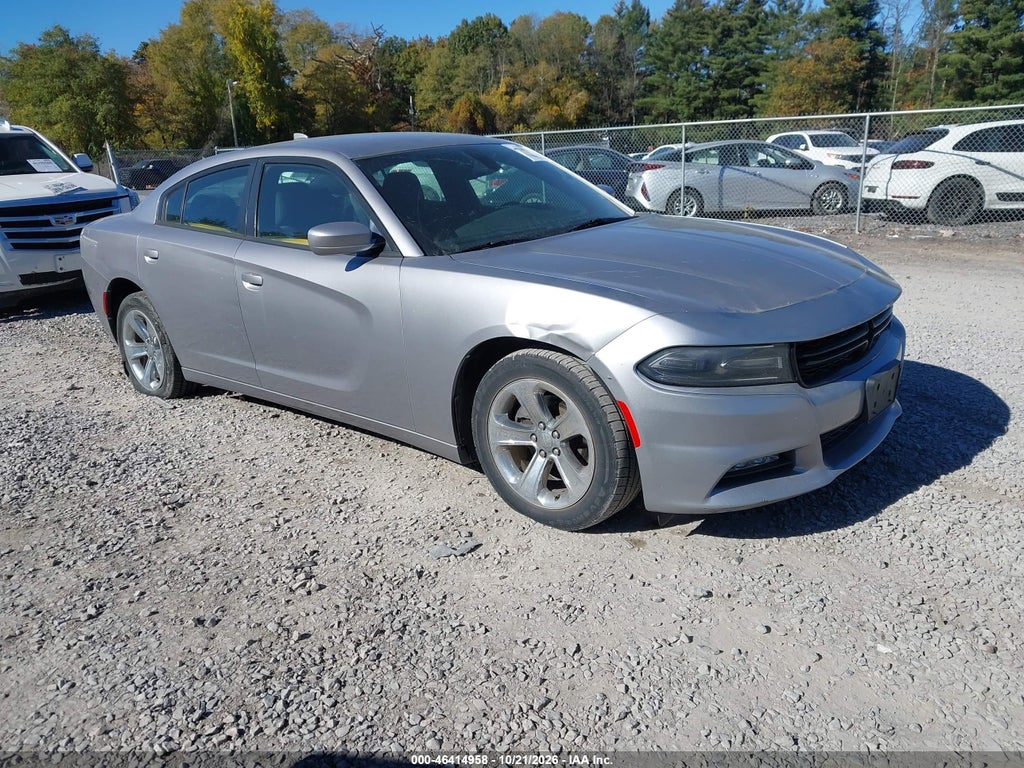 2016 Dodge Charger SXT photo 1