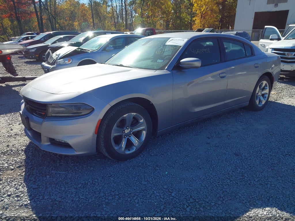 2016 Dodge Charger SXT photo 2