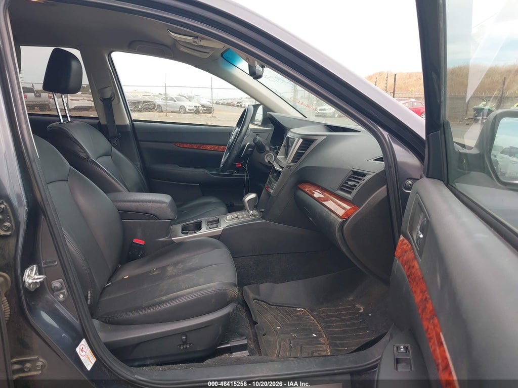 2011 Subaru Outback 2.5I Limited photo 5
