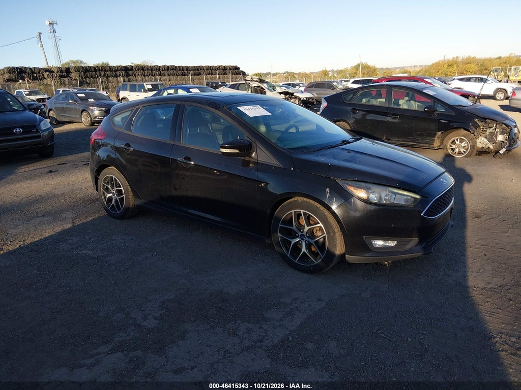 2017 Ford Focus SEL photo 1