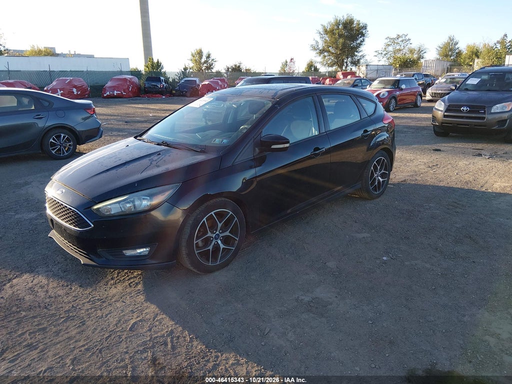 2017 Ford Focus SEL photo 2
