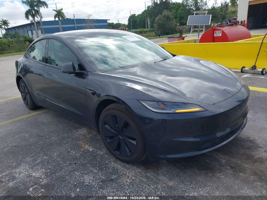 TESLA MODEL 3 2026