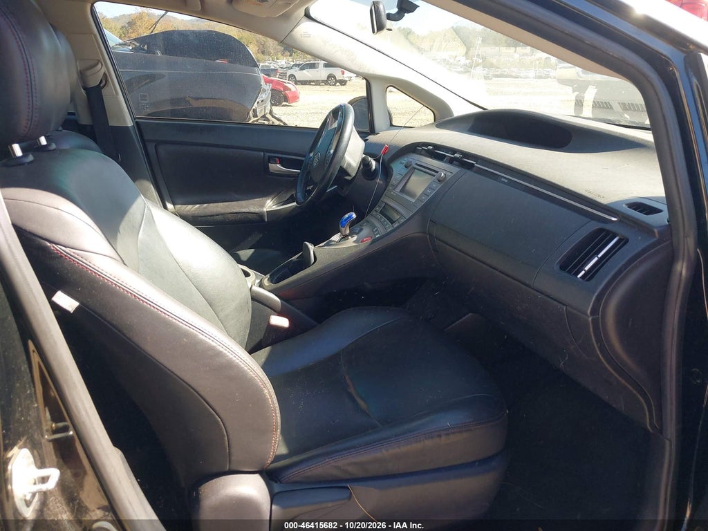 2013 Toyota Prius Three SE photo 5