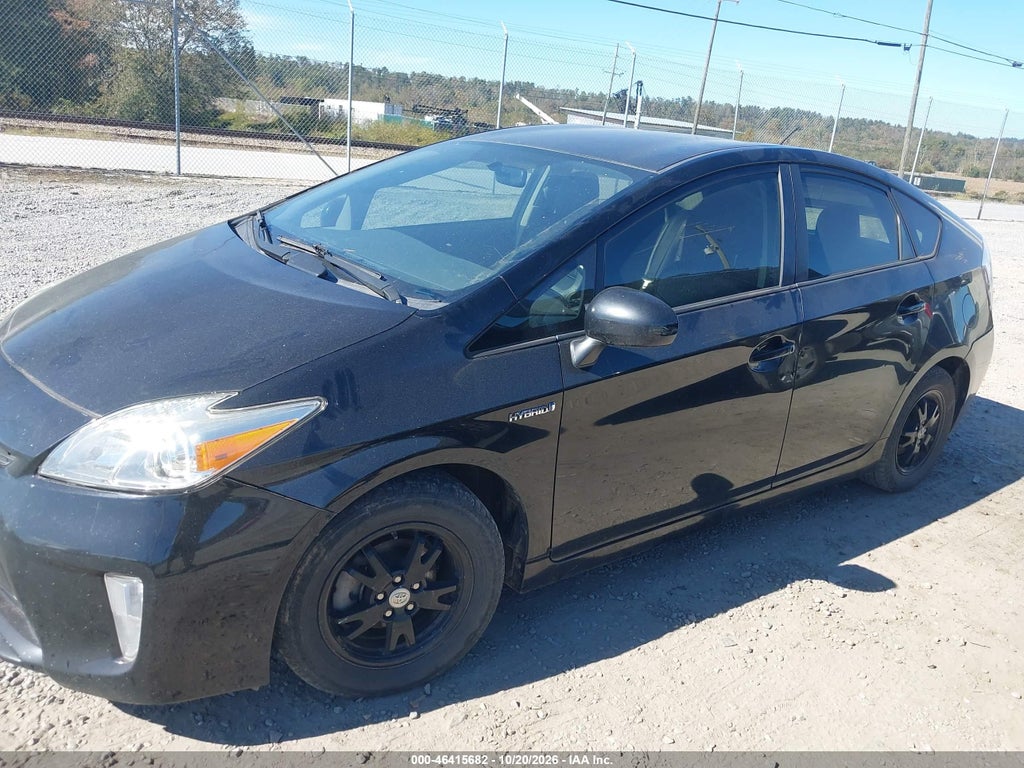 2013 Toyota Prius Three SE photo 6