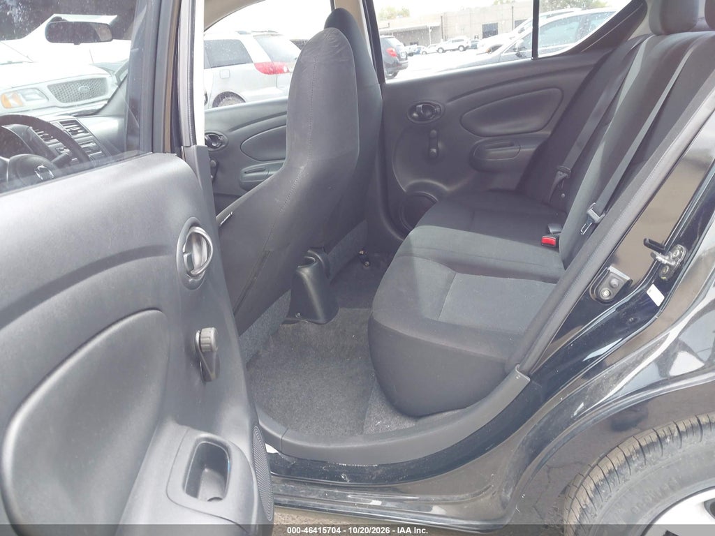 2014 Nissan Versa 1.6 S+ photo 8