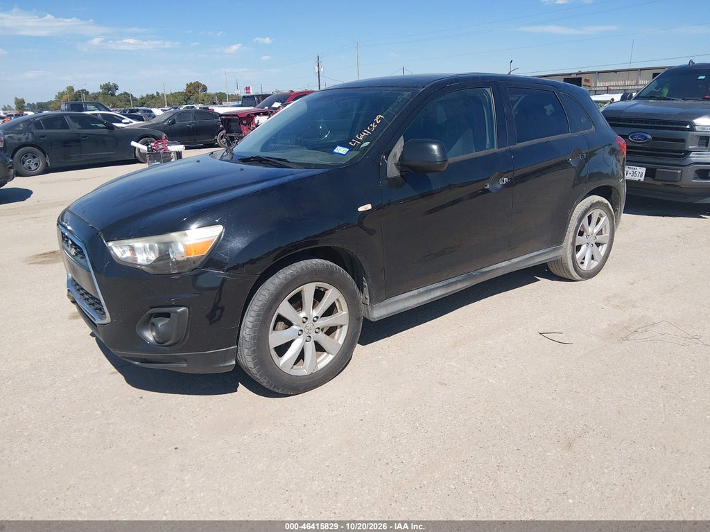 2015 Mitsubishi Outlander Sport ES photo 2