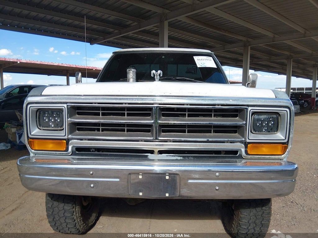 1990 Dodge W-Series W200/W250 photo 6