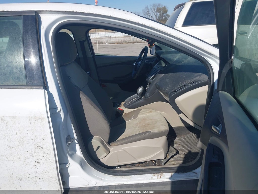 2014 Ford Focus SE photo 5