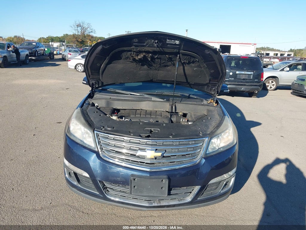 2017 Chevrolet Traverse 1LT photo 10