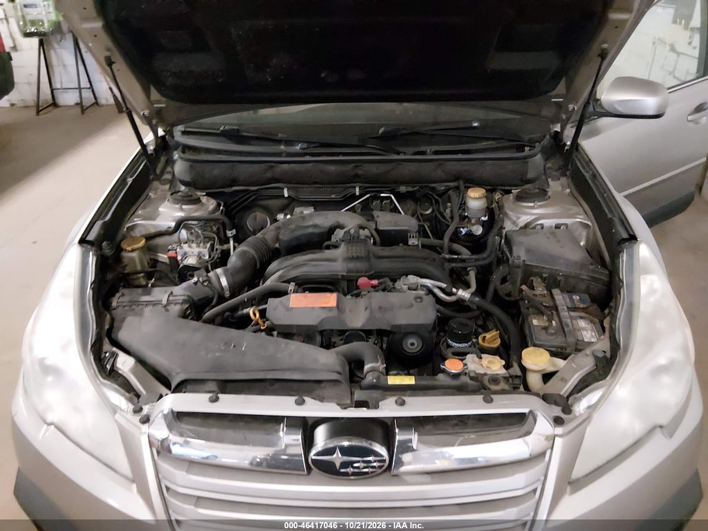 2014 Subaru Outback 2.5I Premium photo 10