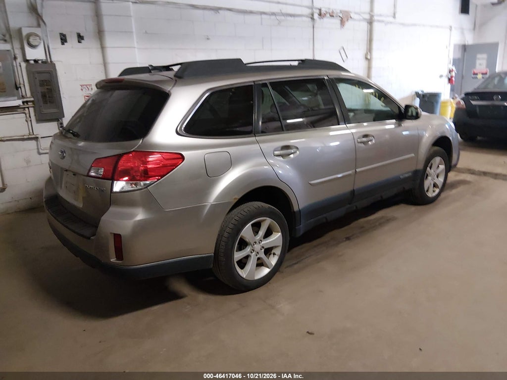 2014 Subaru Outback 2.5I Premium photo 4