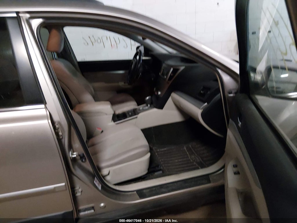 2014 Subaru Outback 2.5I Premium photo 5