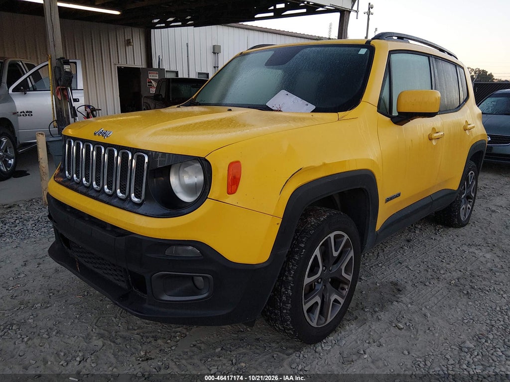 2016 Jeep Renegade Latitude photo 2
