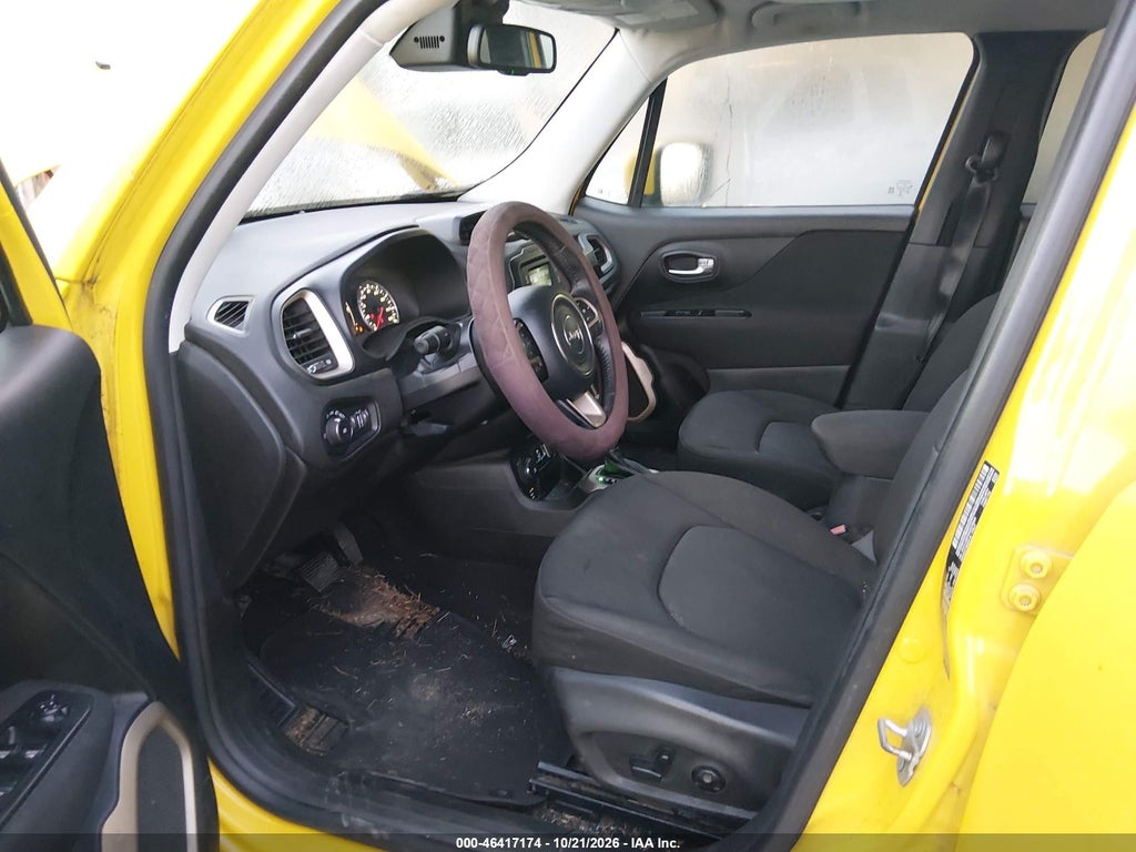 2016 Jeep Renegade Latitude photo 5