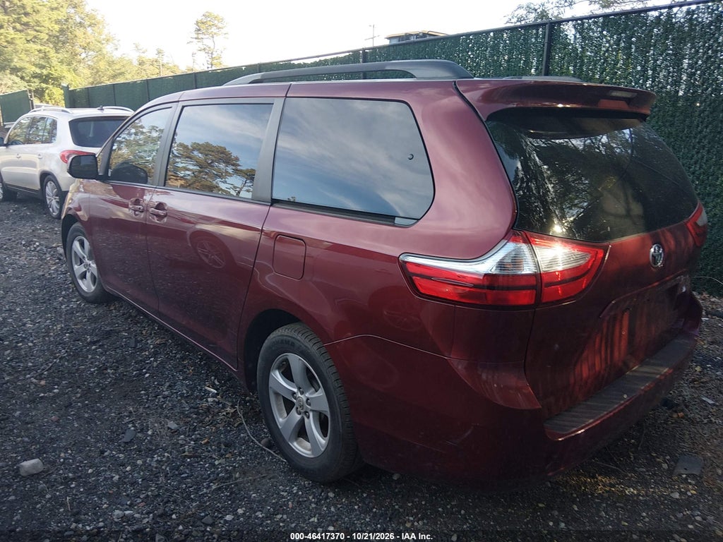2017 Toyota Sienna LE 8 Passenger photo 3