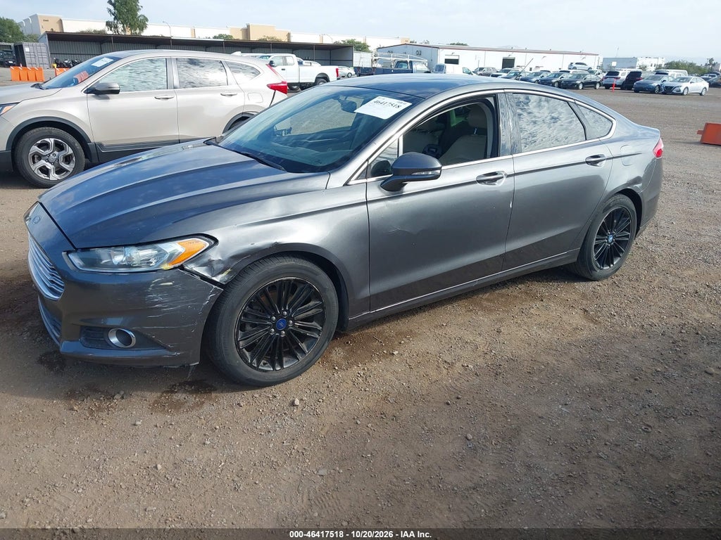 2016 Ford Fusion SE photo 2