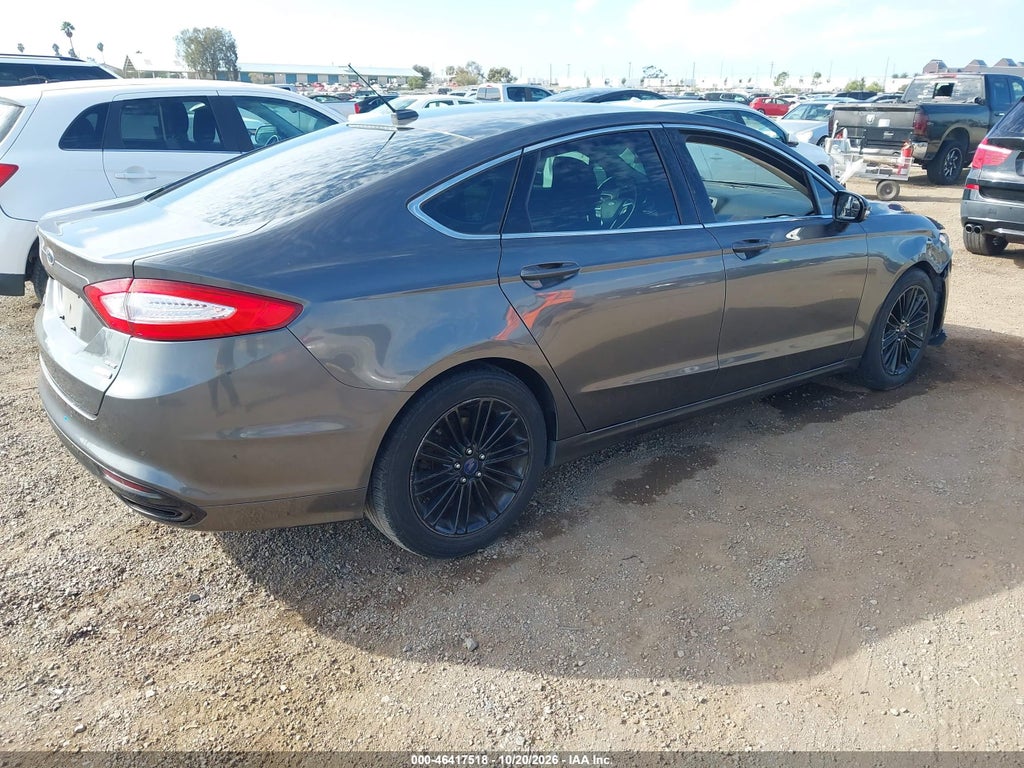 2016 Ford Fusion SE photo 4