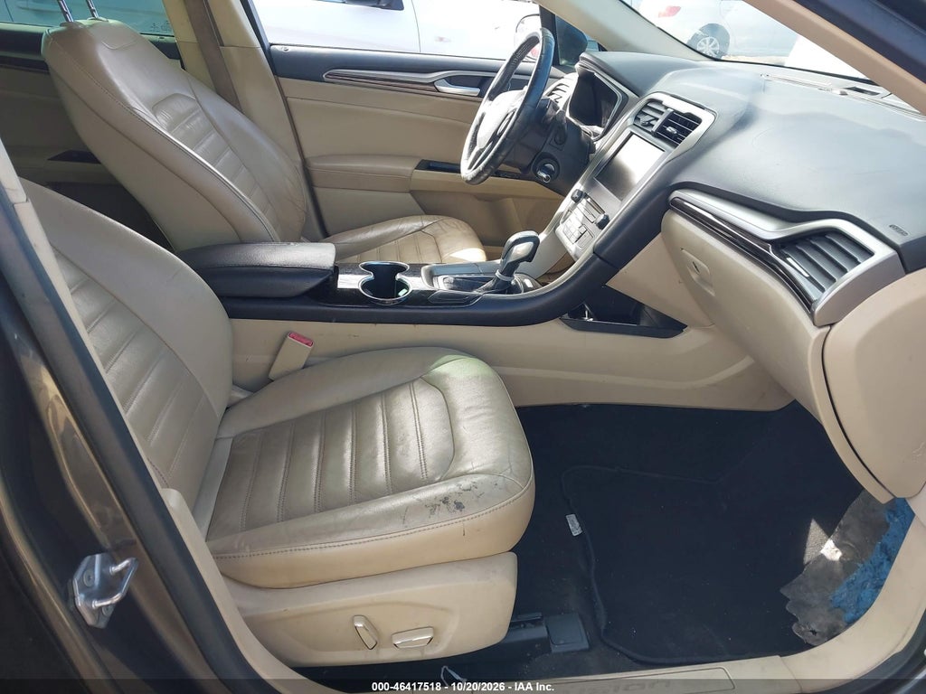 2016 Ford Fusion SE photo 5