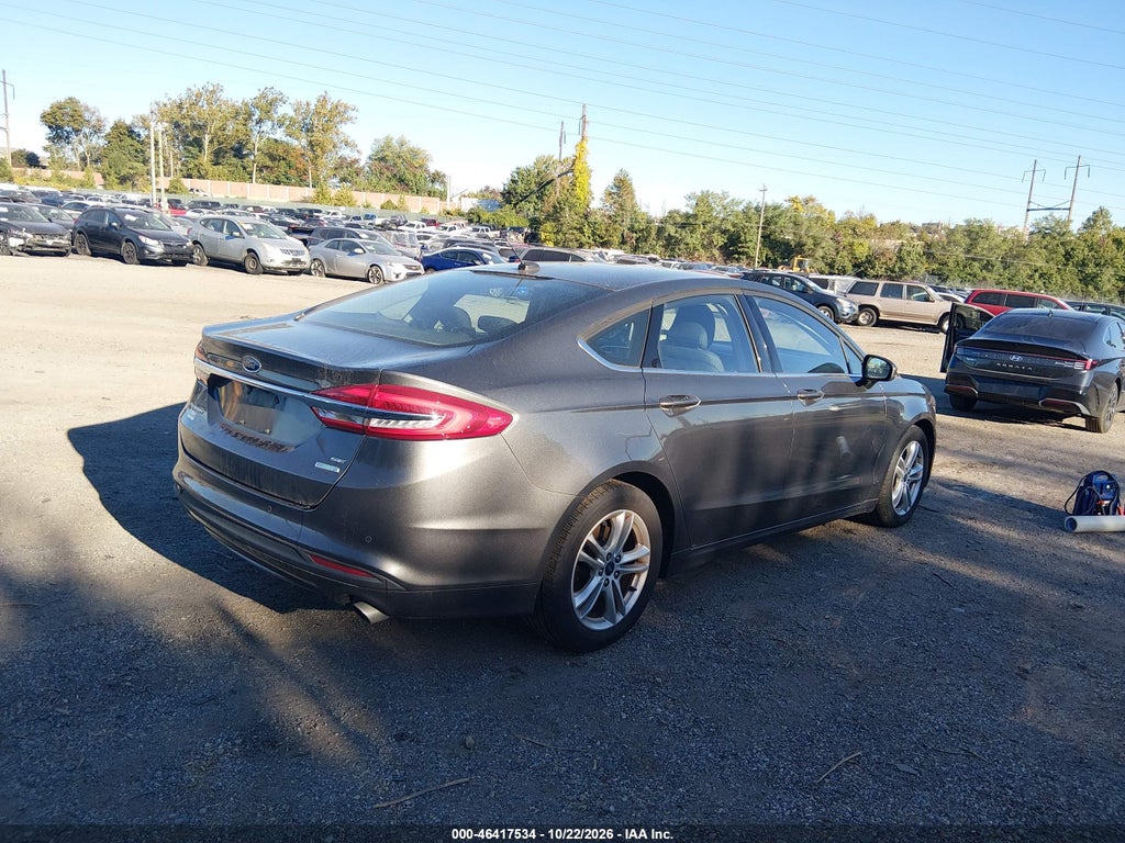 2018 Ford Fusion SE photo 4