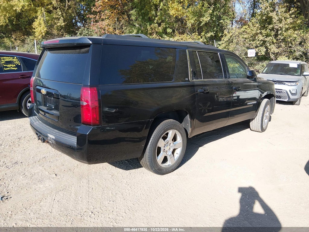 2015 Chevrolet Suburban 1500 LT photo 4