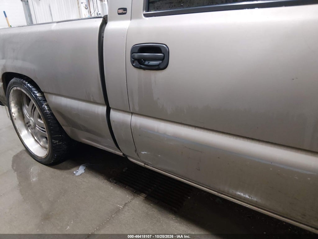 2000 GMC Sierra 1500 SL photo 6