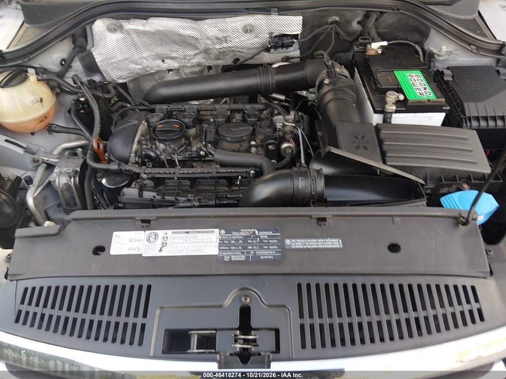 2011 Volkswagen Tiguan SEL photo 10