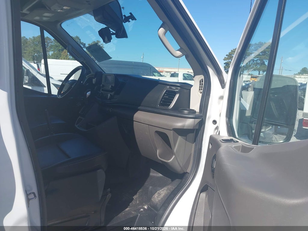 2022 Ford Transit-350 Cab photo 5